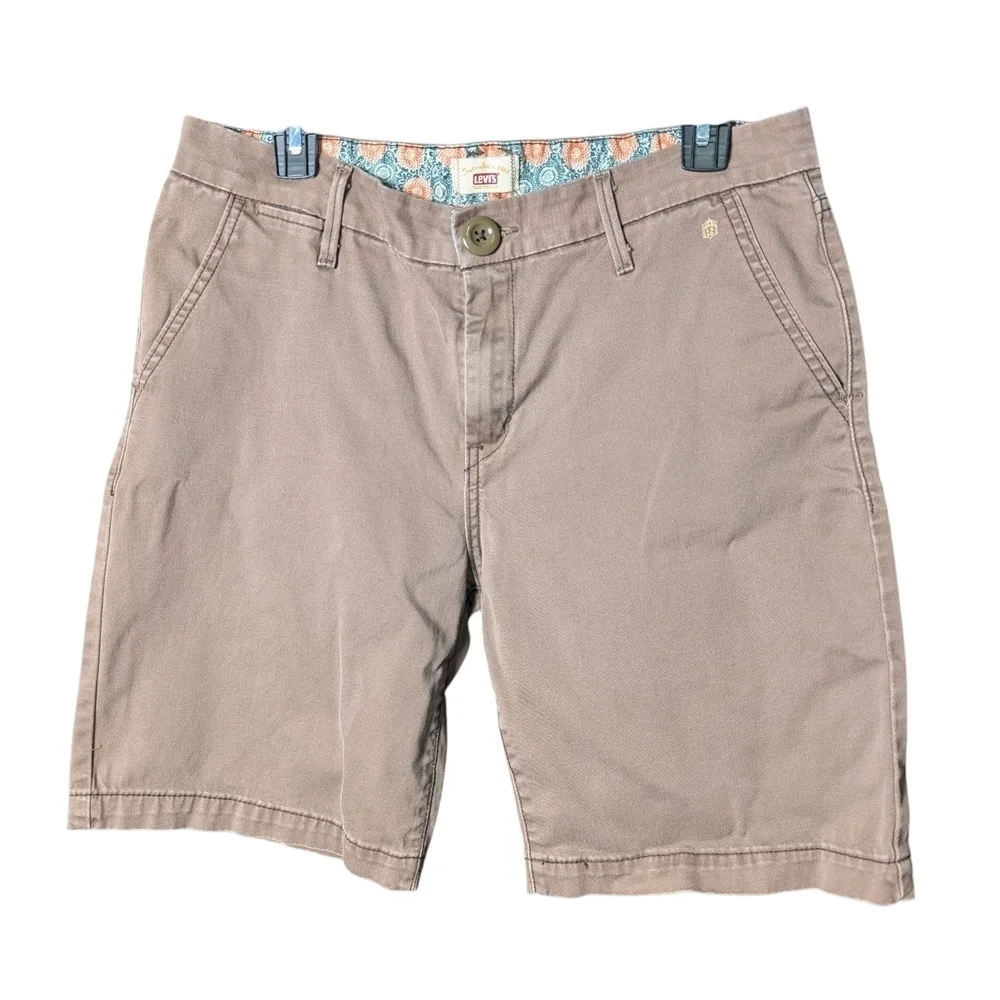 Levi's Womens Size 12 Brown Shorts Cotton Flat Front Pockets Belt Hoops Like New
